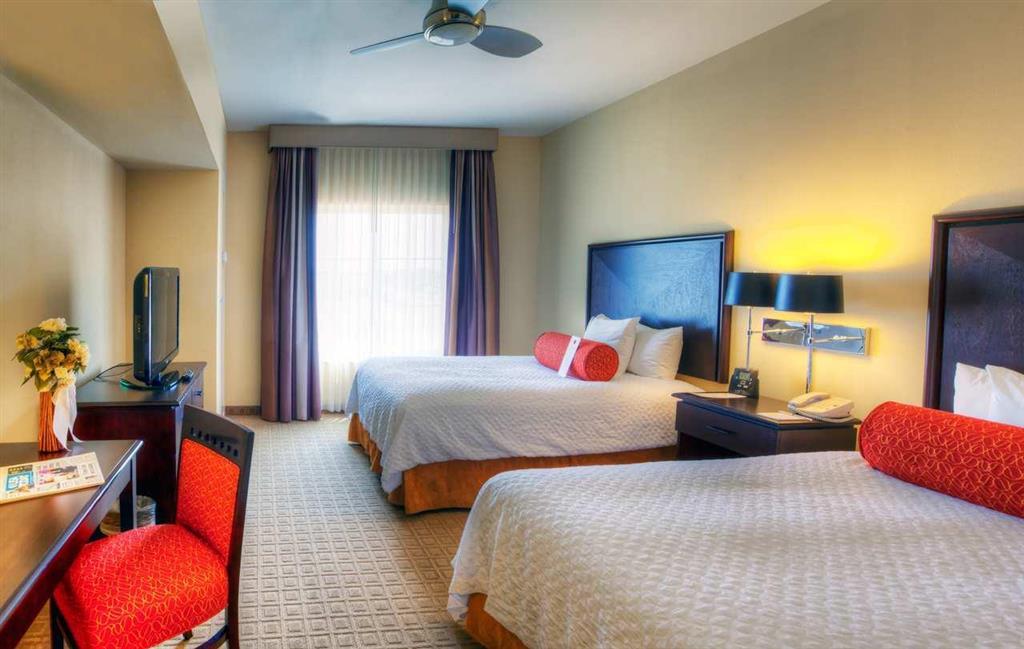 Embassy Suites By Hilton Laredo Room photo